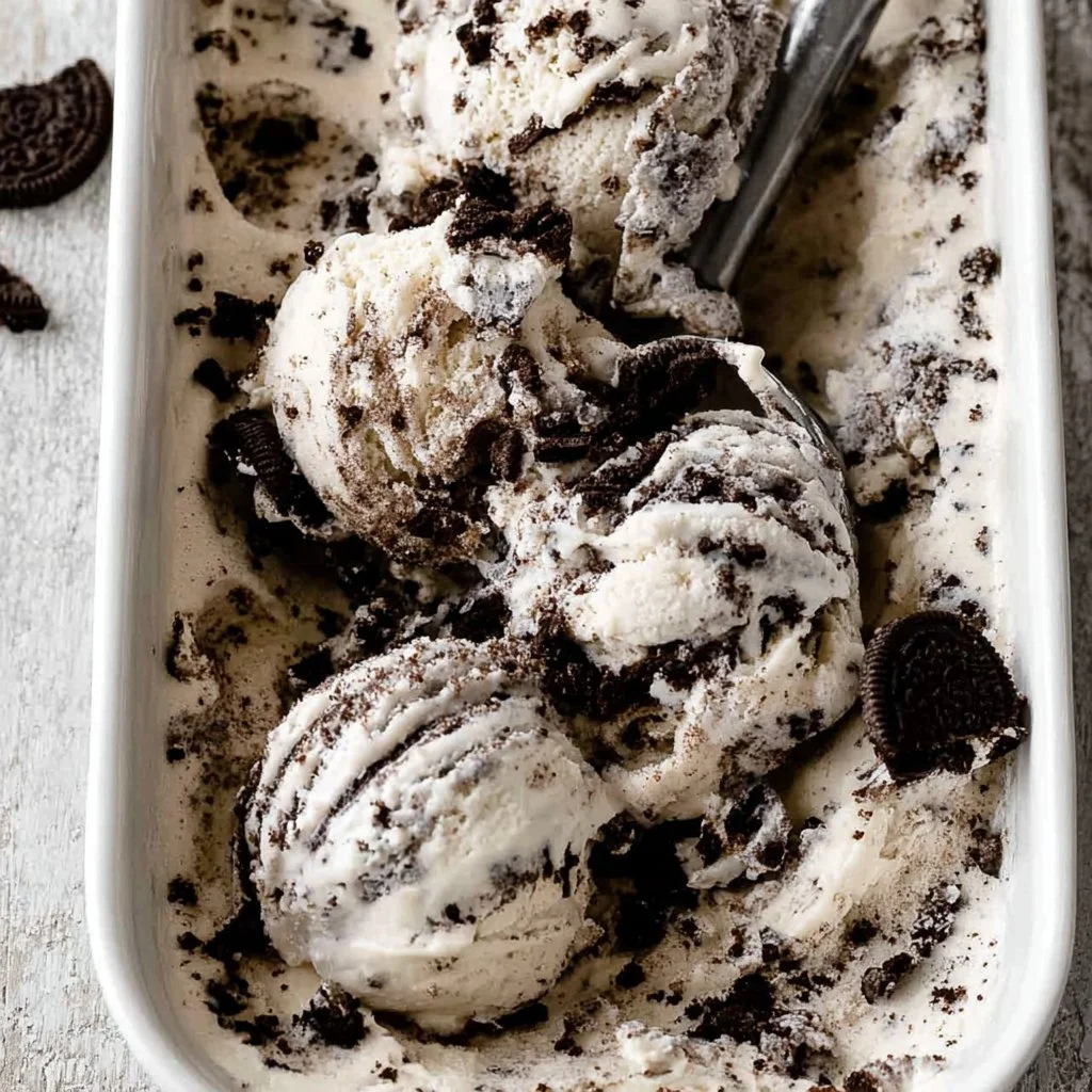 Delicious cookies and cream ice cream topped with crushed cookies